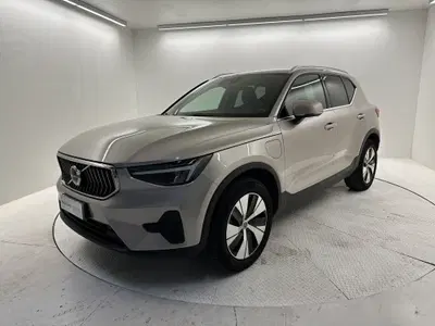 Volvo XC40 T4 Recharge Plug-in Hybrid automatico Core del 2023 usata a Bergamo