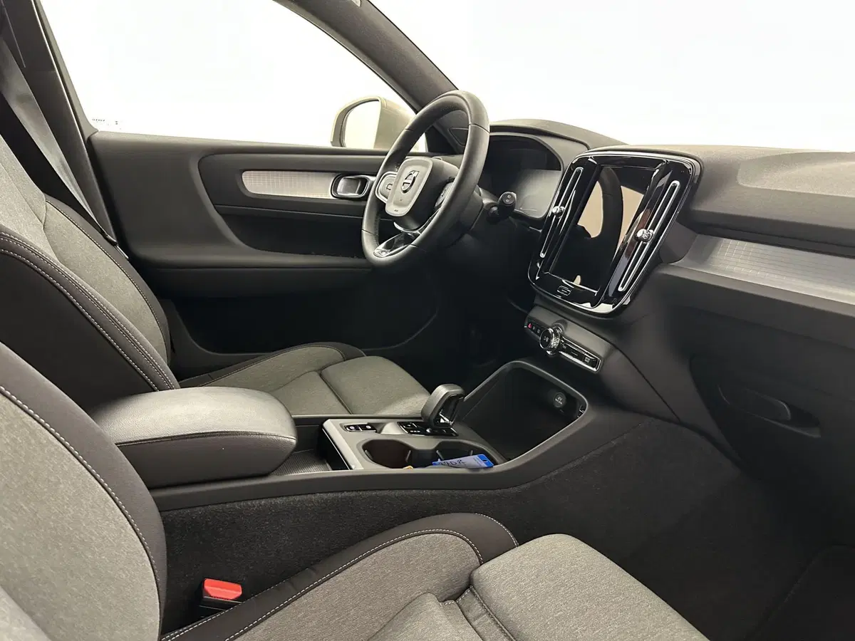Volvo XC40 usata a Bergamo (10)