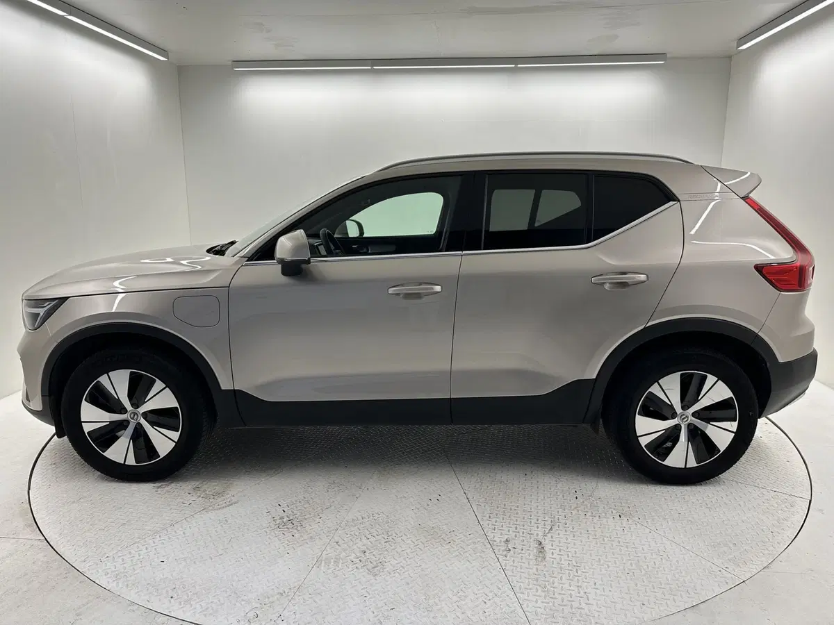 Volvo XC40 usata a Bergamo (11)