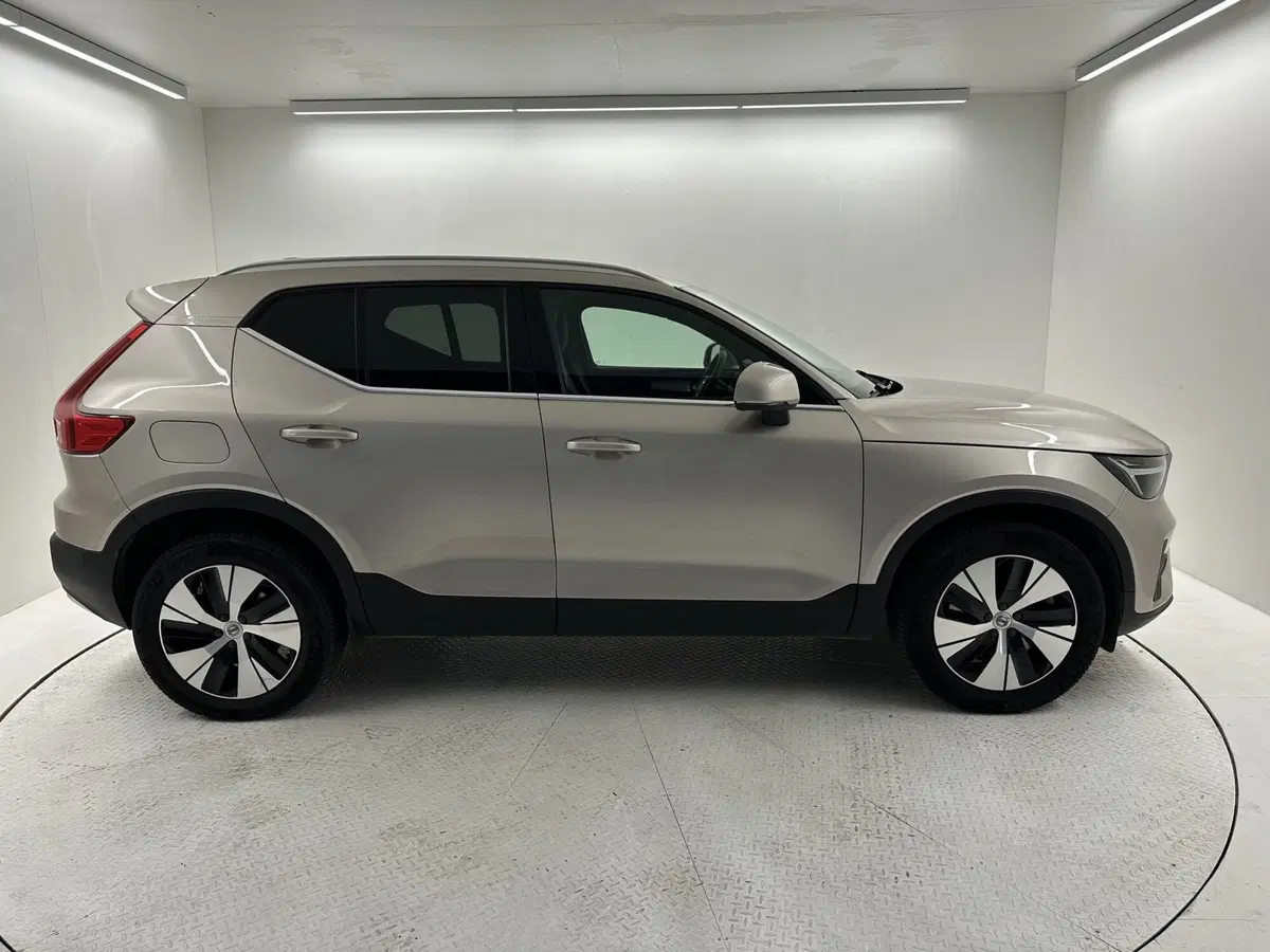 Volvo XC40 usata a Bergamo (6)