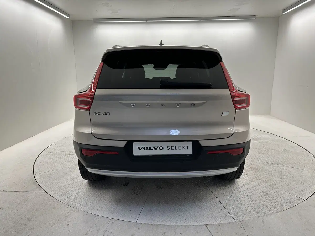 Volvo XC40 usata a Bergamo (7)