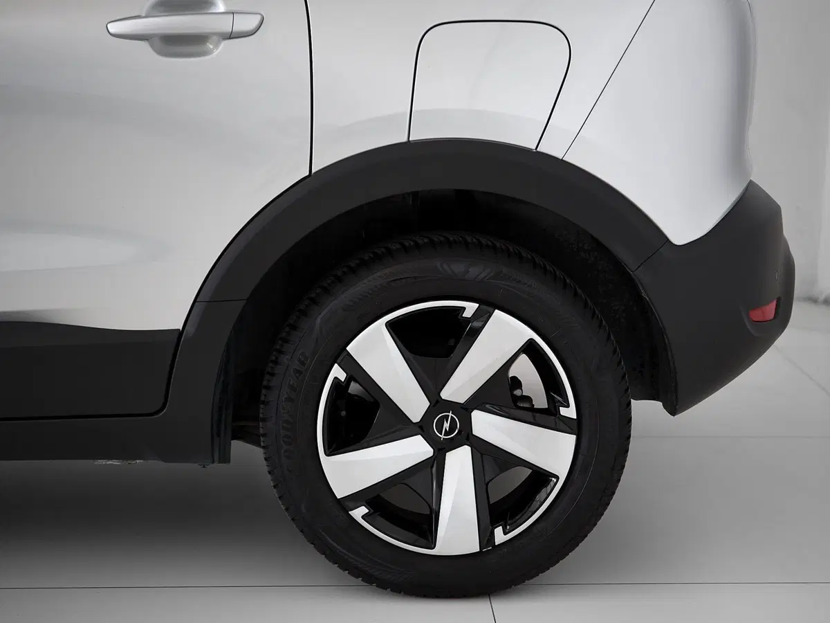 Opel Crossland usata a Prato (5)