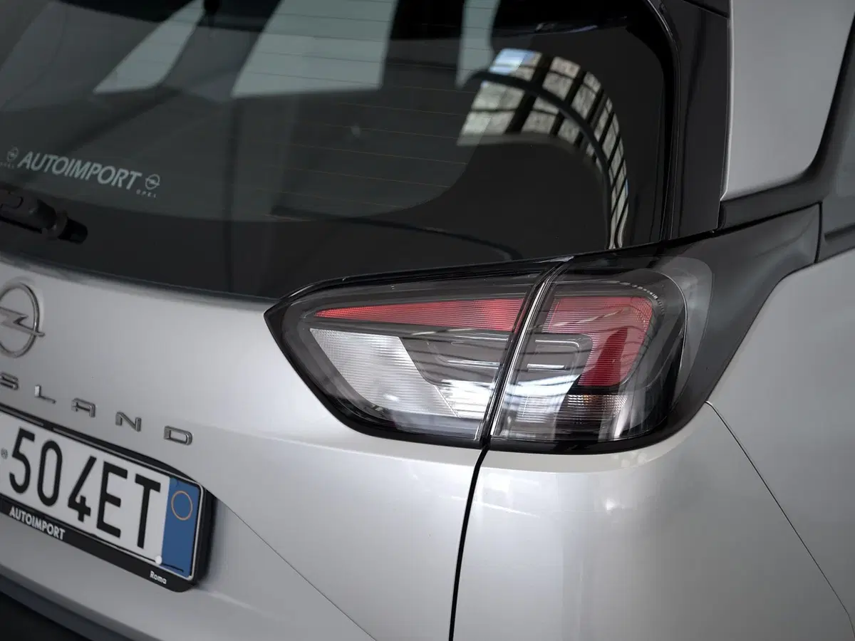 Opel Crossland usata a Prato (8)