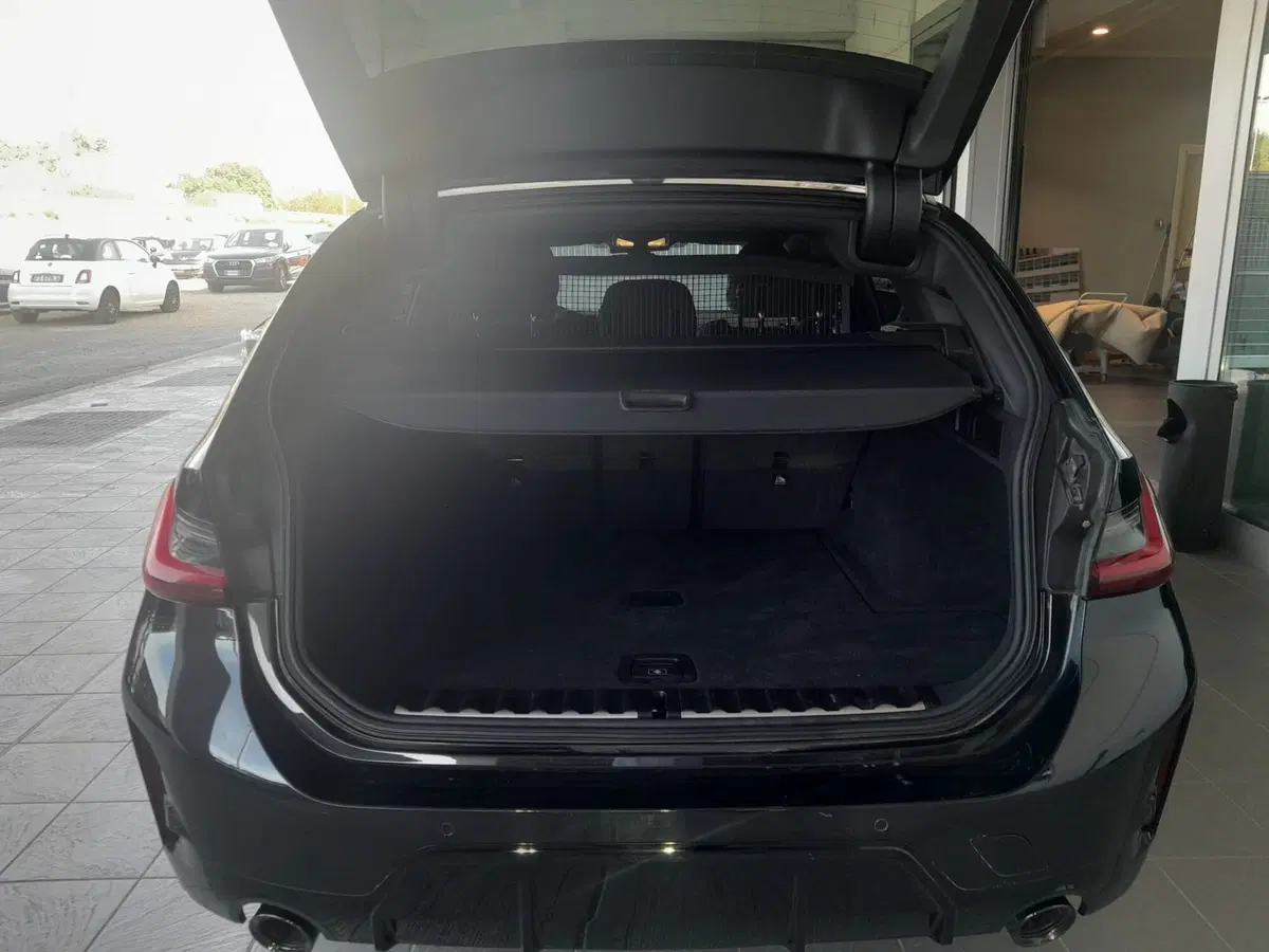 BMW Serie 3 Touring usata a Asti (12)