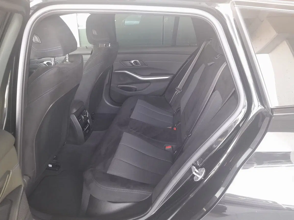 BMW Serie 3 Touring usata a Asti (14)