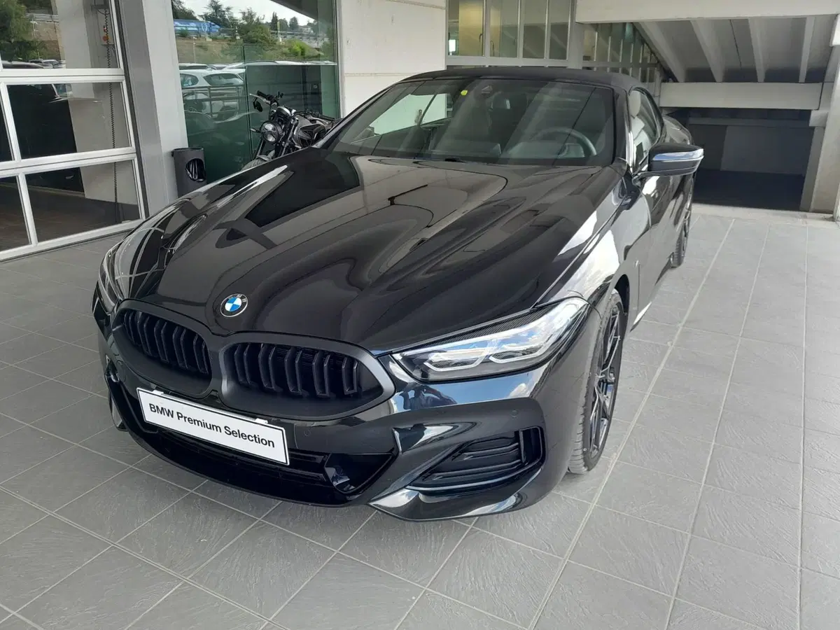 BMW Serie 8 Cabrio usata a Asti