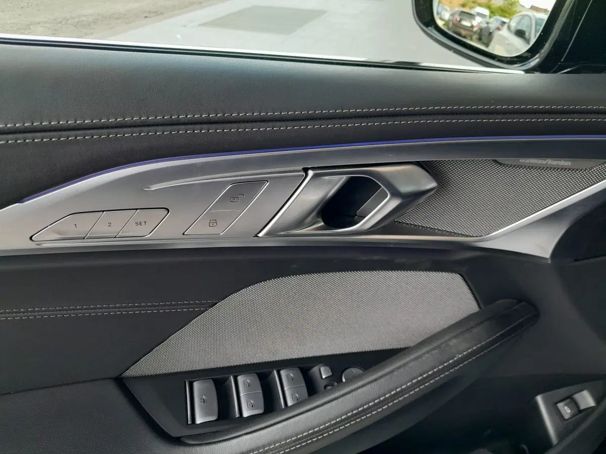 BMW Serie 8 Cabrio usata a Asti (20)