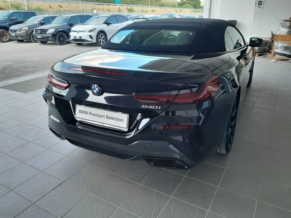 BMW Serie 8 Cabrio usata a Asti (5)