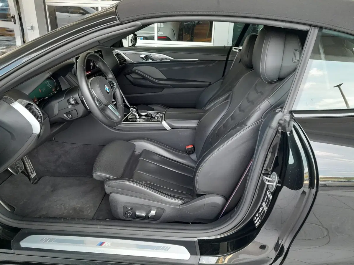 BMW Serie 8 Cabrio usata a Asti (8)