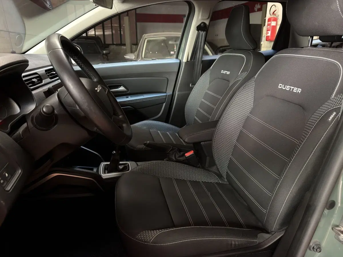 Dacia Duster usata a Milano (16)