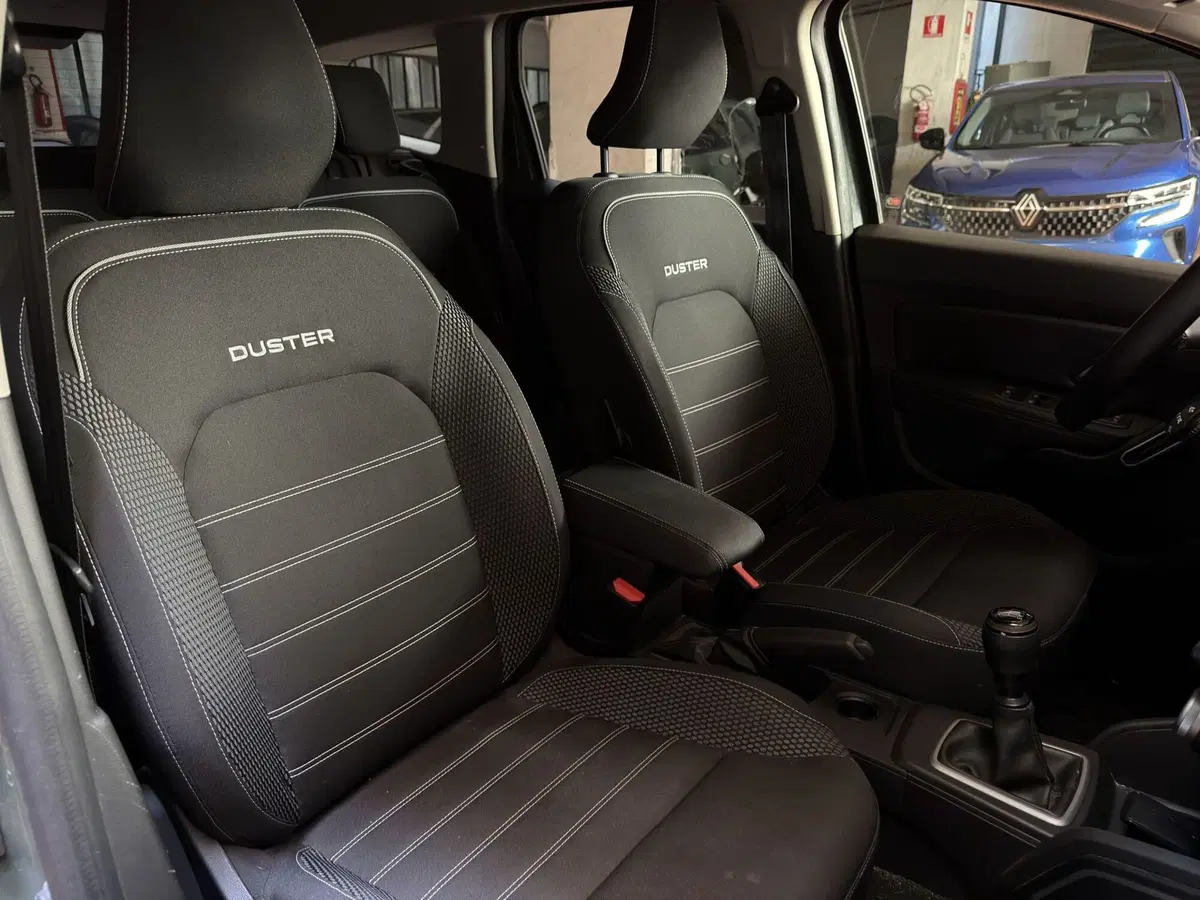 Dacia Duster usata a Milano (17)