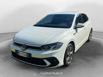 Volkswagen Polo 1.0 TSI 110 CV DSG R-Line del 2023 usata a Fisciano