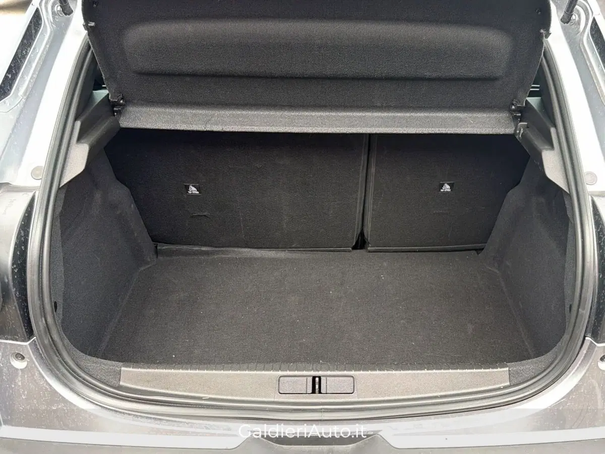 Lancia Ypsilon usata a Salerno (12)