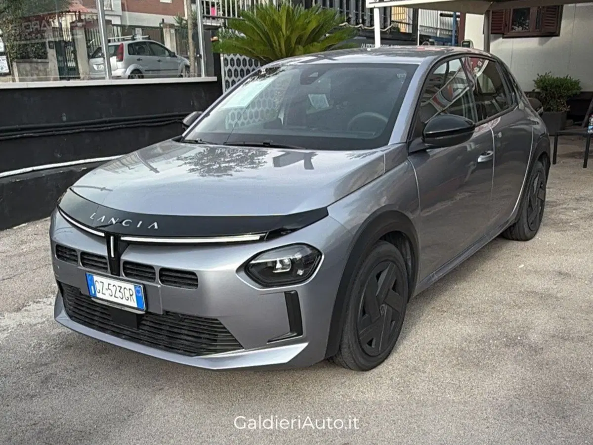 Lancia Ypsilon usata a Salerno (9)