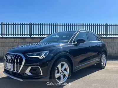 Audi Q3 35 2.0 tdi Business Advanced s-tronic del 2025 usata a Fisciano
