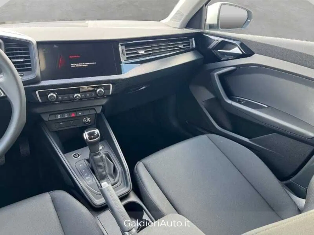 Audi A1 Sportback nuova a Salerno (17)