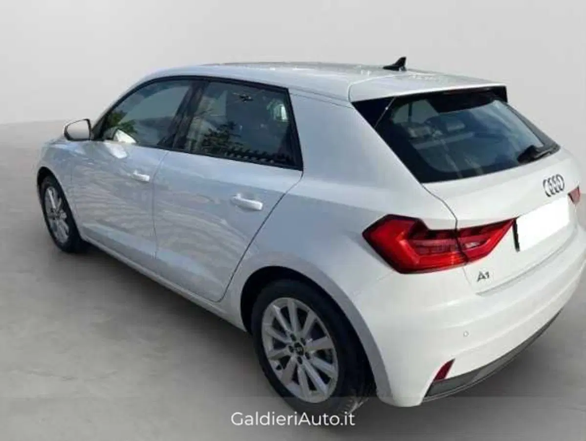Audi A1 Sportback nuova a Salerno (19)