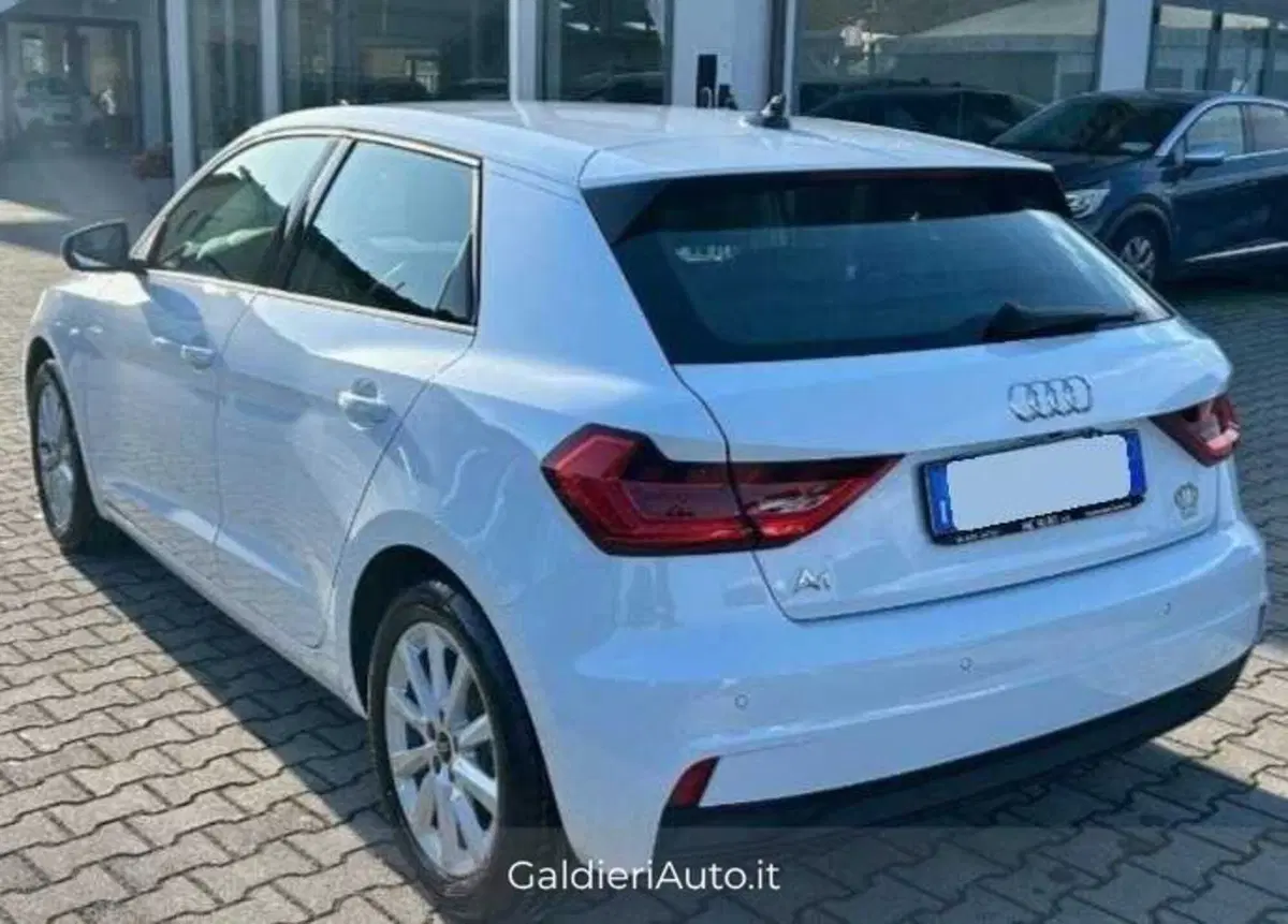 Audi A1 Sportback nuova a Salerno (3)