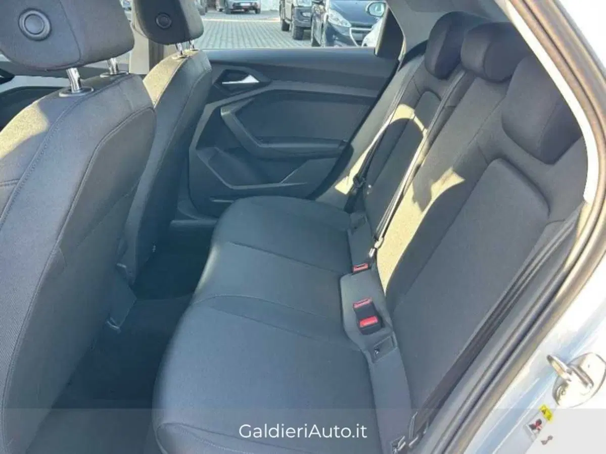 Audi A1 Sportback nuova a Salerno (7)