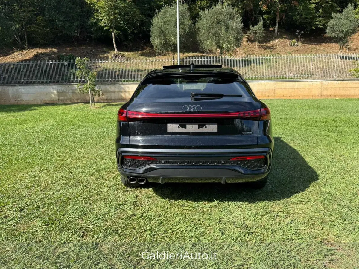 Audi Q5 Sportback nuova a Salerno (11)