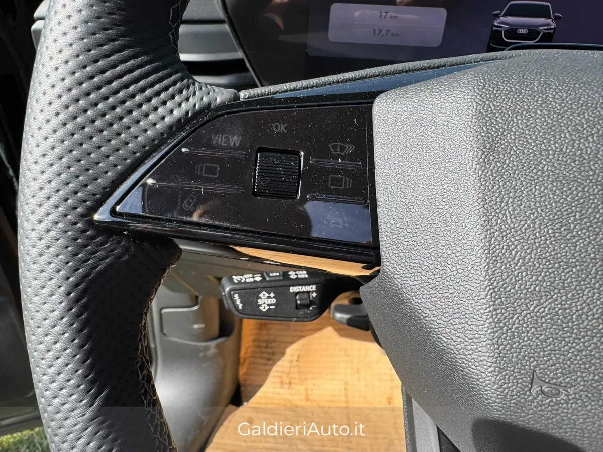 Audi Q5 Sportback nuova a Salerno (19)