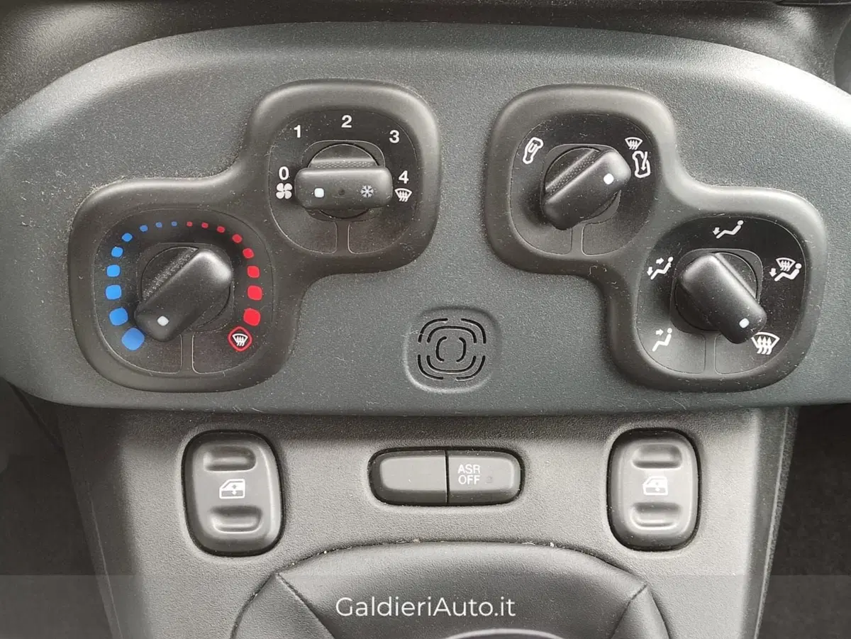 Fiat Panda Cross usata a Salerno (7)