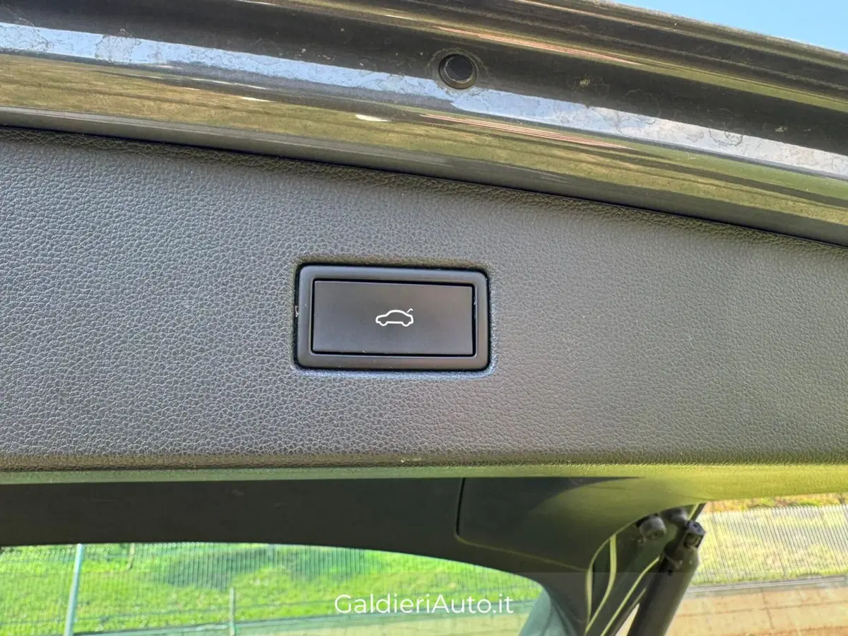 Volkswagen Tiguan usata a Salerno (8)