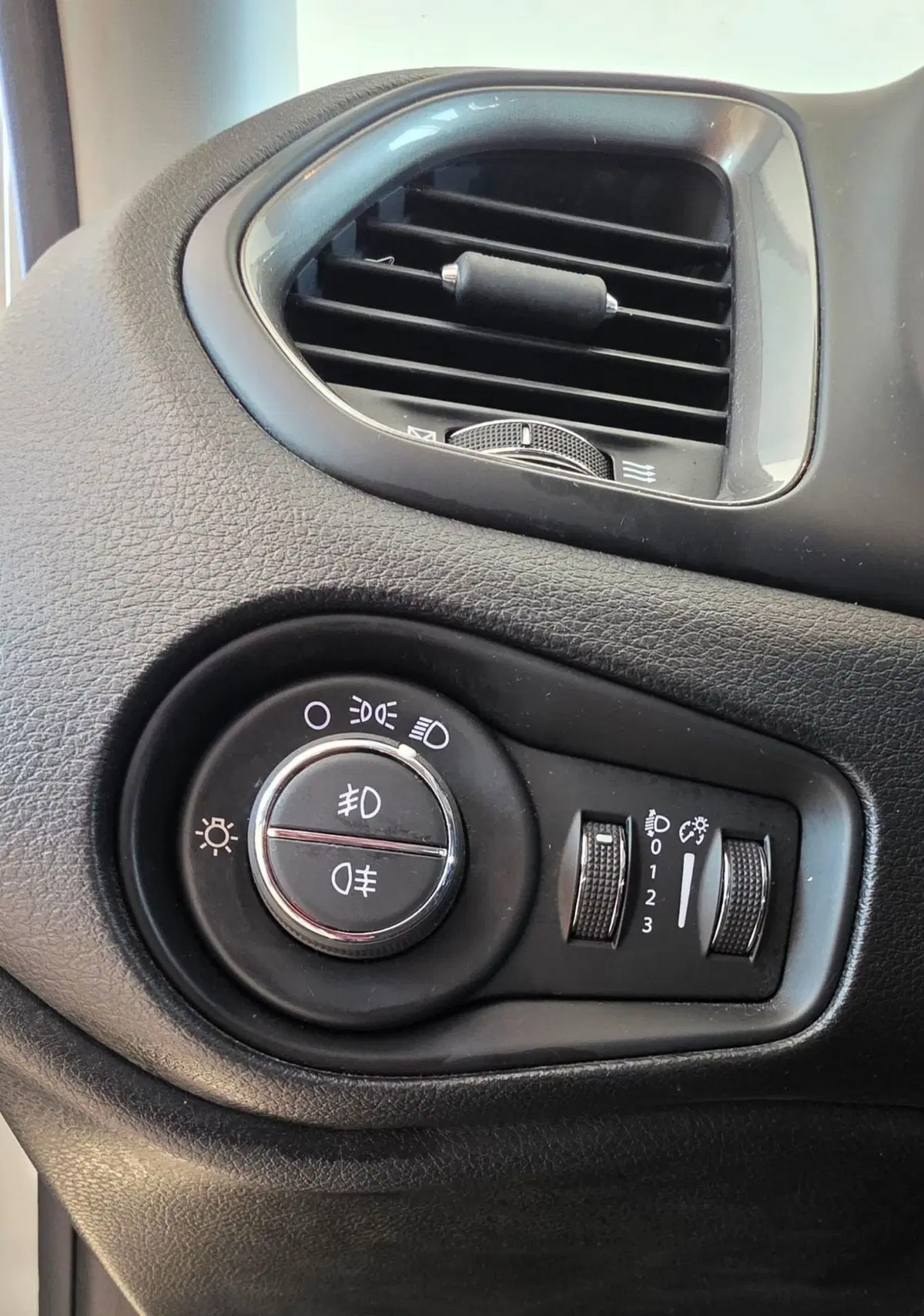 Jeep Renegade usata a Firenze (16)