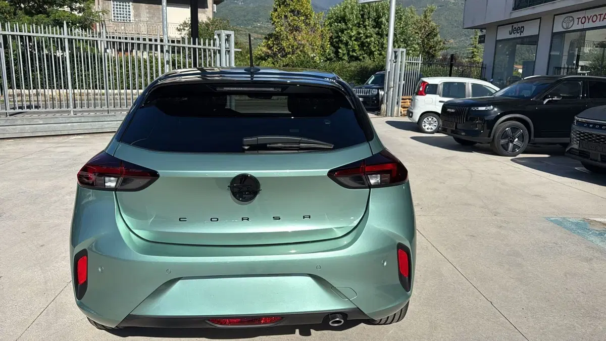 Opel Corsa nuova a Frosinone (12)