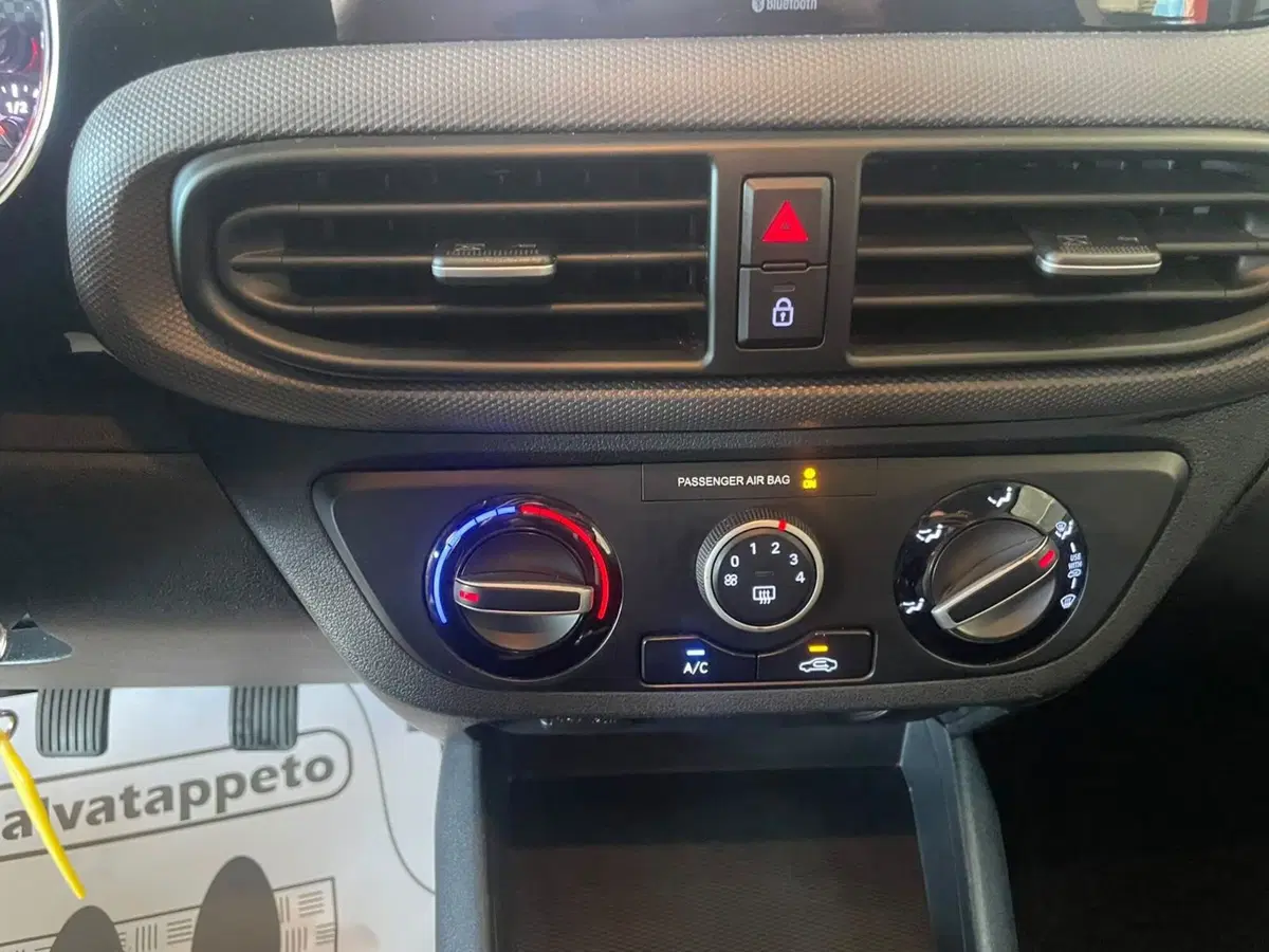 Hyundai i10 usata a Lucca (14)