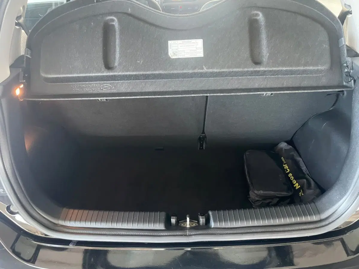 Hyundai i10 usata a Lucca (16)