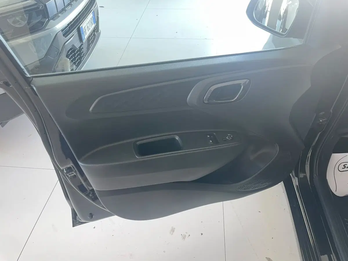 Hyundai i10 usata a Lucca (8)