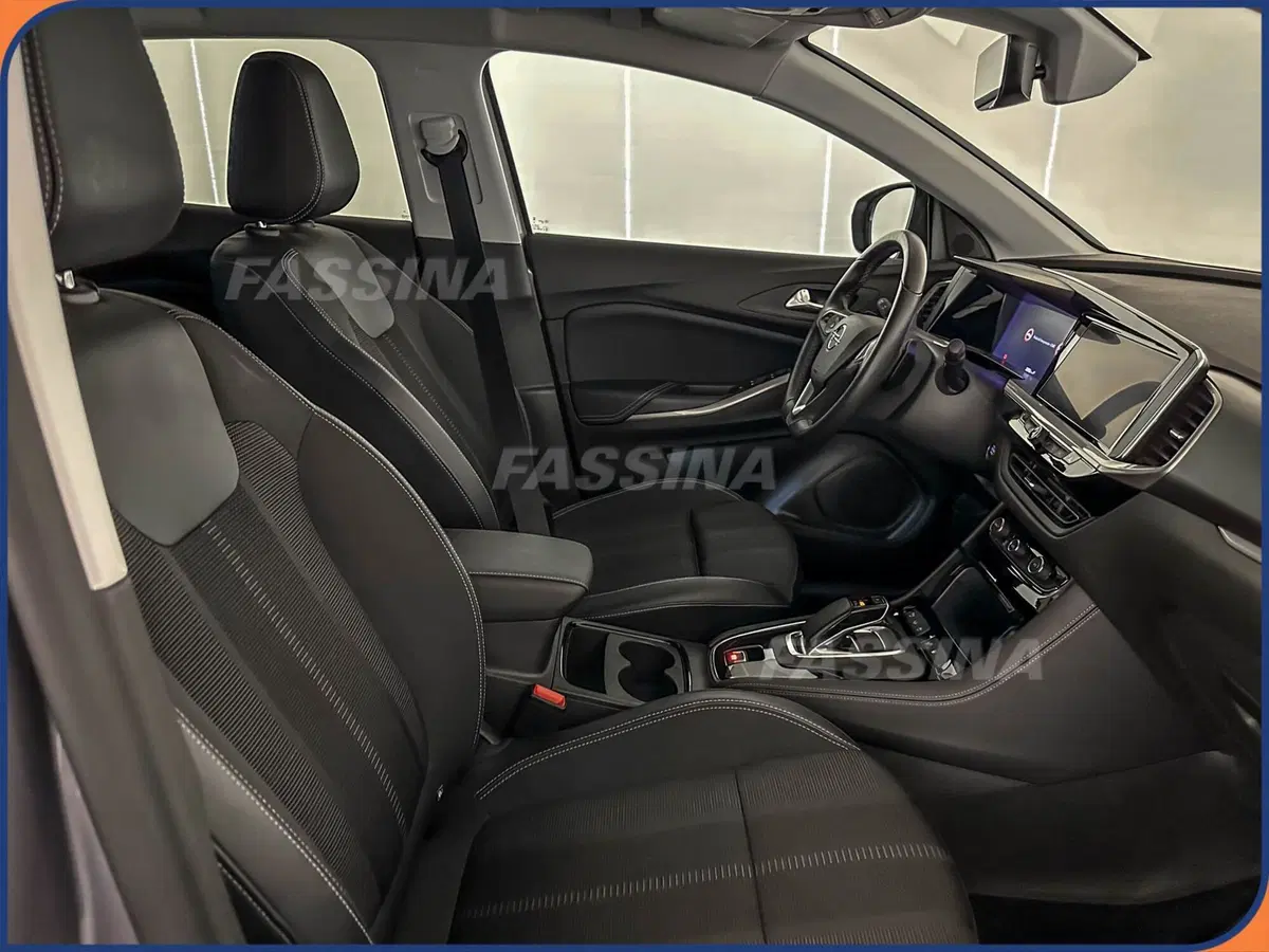 Opel Grandland X usata a Milano (14)