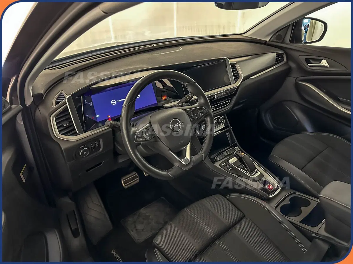 Opel Grandland X usata a Milano (9)