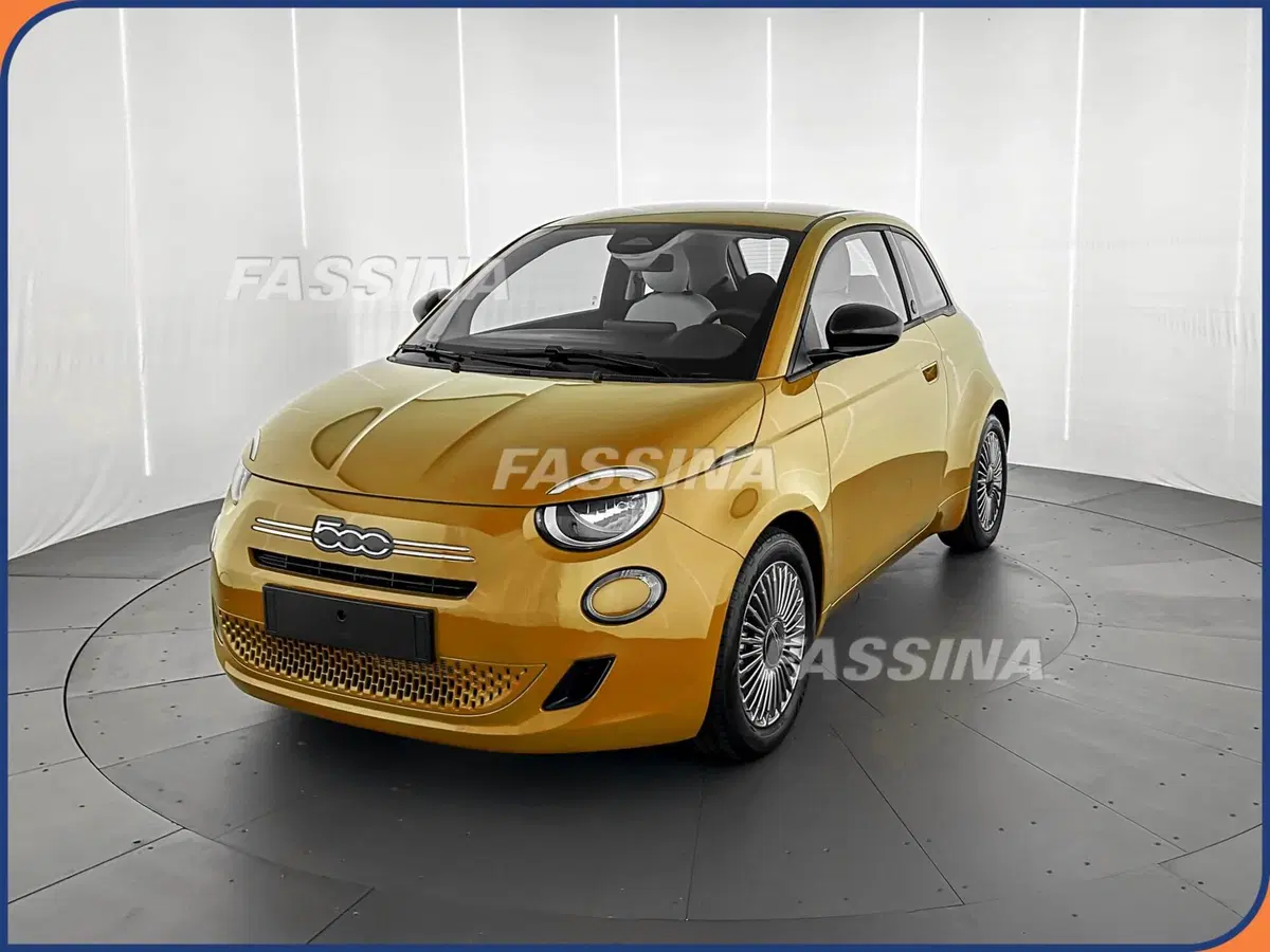 Fiat 500 nuova a Milano (3)