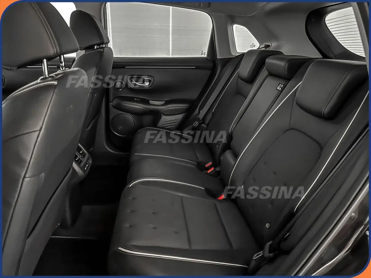 Honda ZR-V usata a Milano (10)