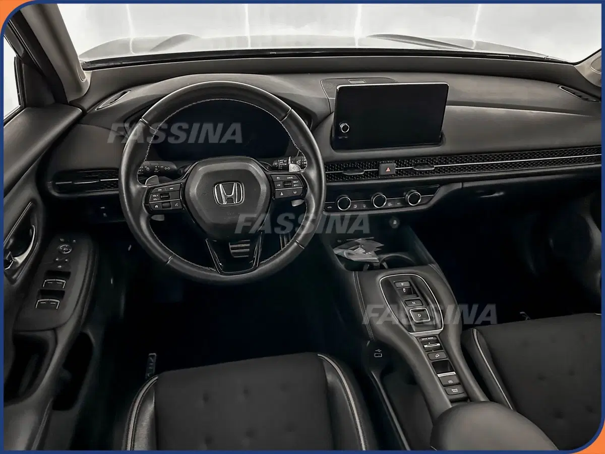 Honda ZR-V usata a Milano (11)