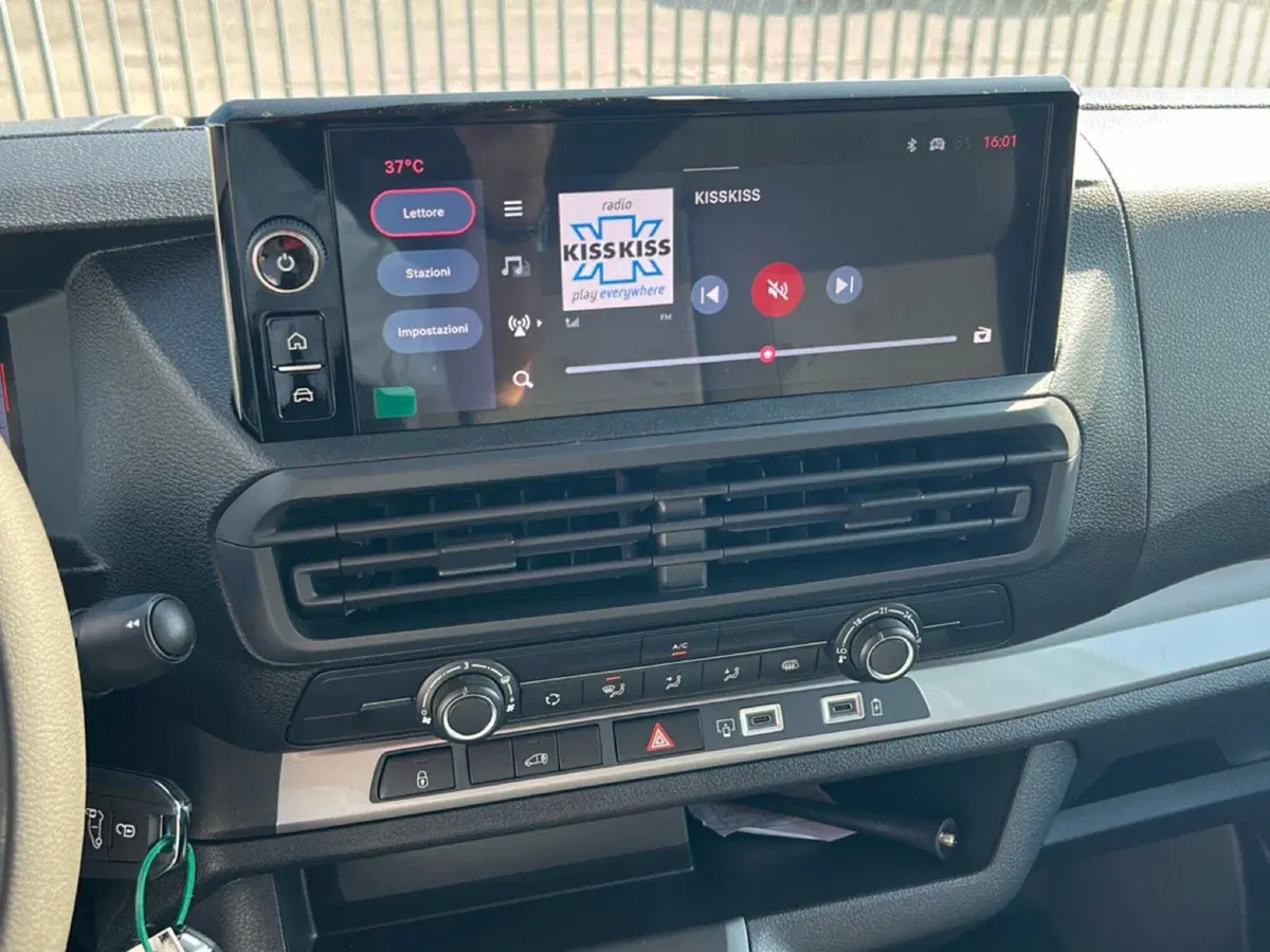 Fiat Scudo Furgone nuova a Bergamo (13)