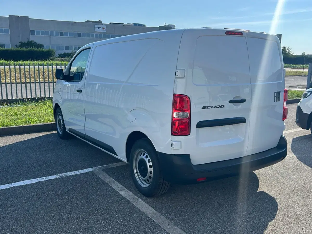 Fiat Scudo Furgone nuova a Bergamo (3)