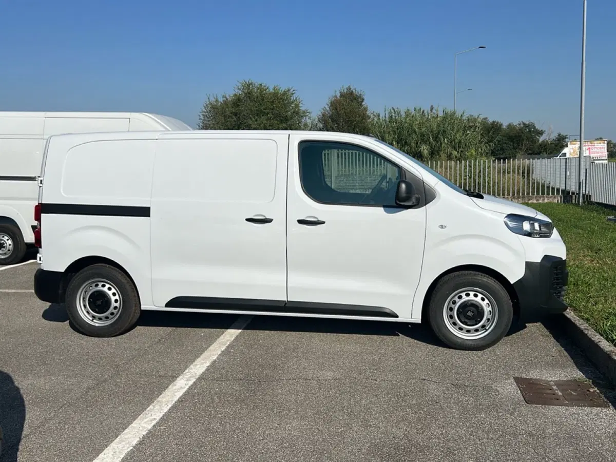 Fiat Scudo Furgone nuova a Bergamo (6)