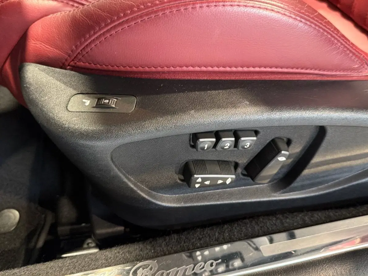 Alfa Romeo Spider usata a Vicenza (14)