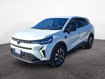 Renault Symbioz 1.6 full hybrid Evolution 145cv auto del 2025 usata a Latina
