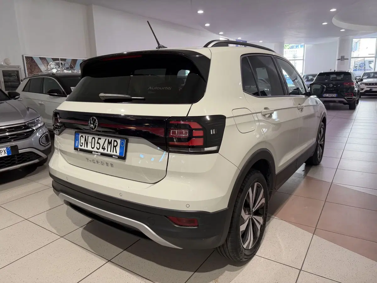 Volkswagen T-Cross usata a Genova (5)