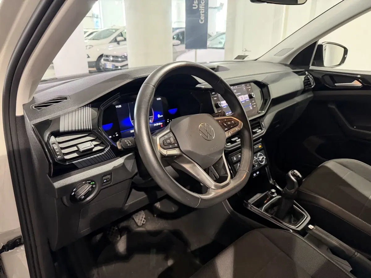 Volkswagen T-Cross usata a Genova (8)