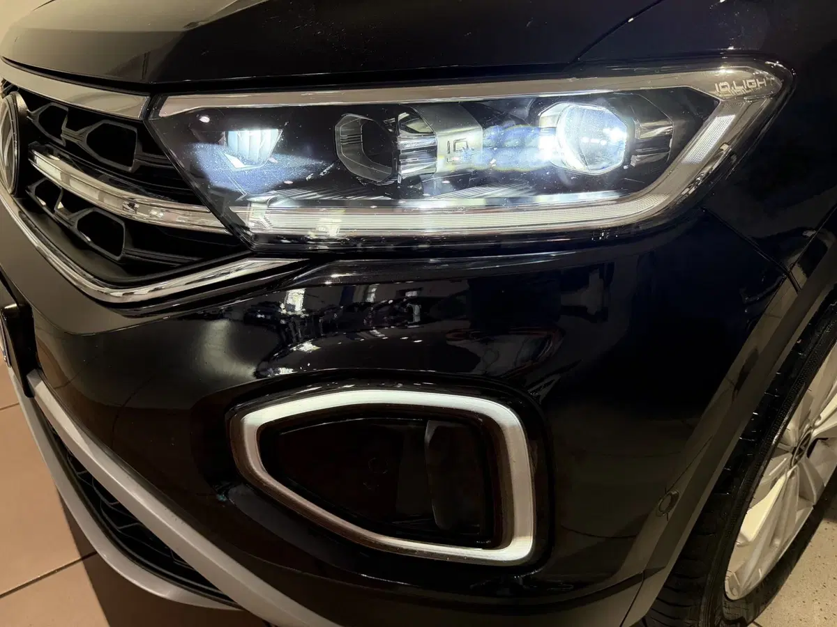 Volkswagen T-Roc usata a Genova (15)