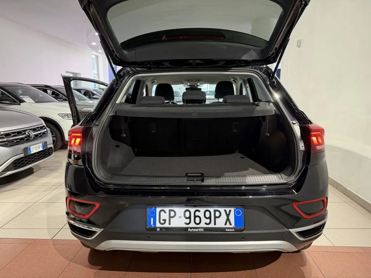 Volkswagen T-Roc usata a Genova (9)