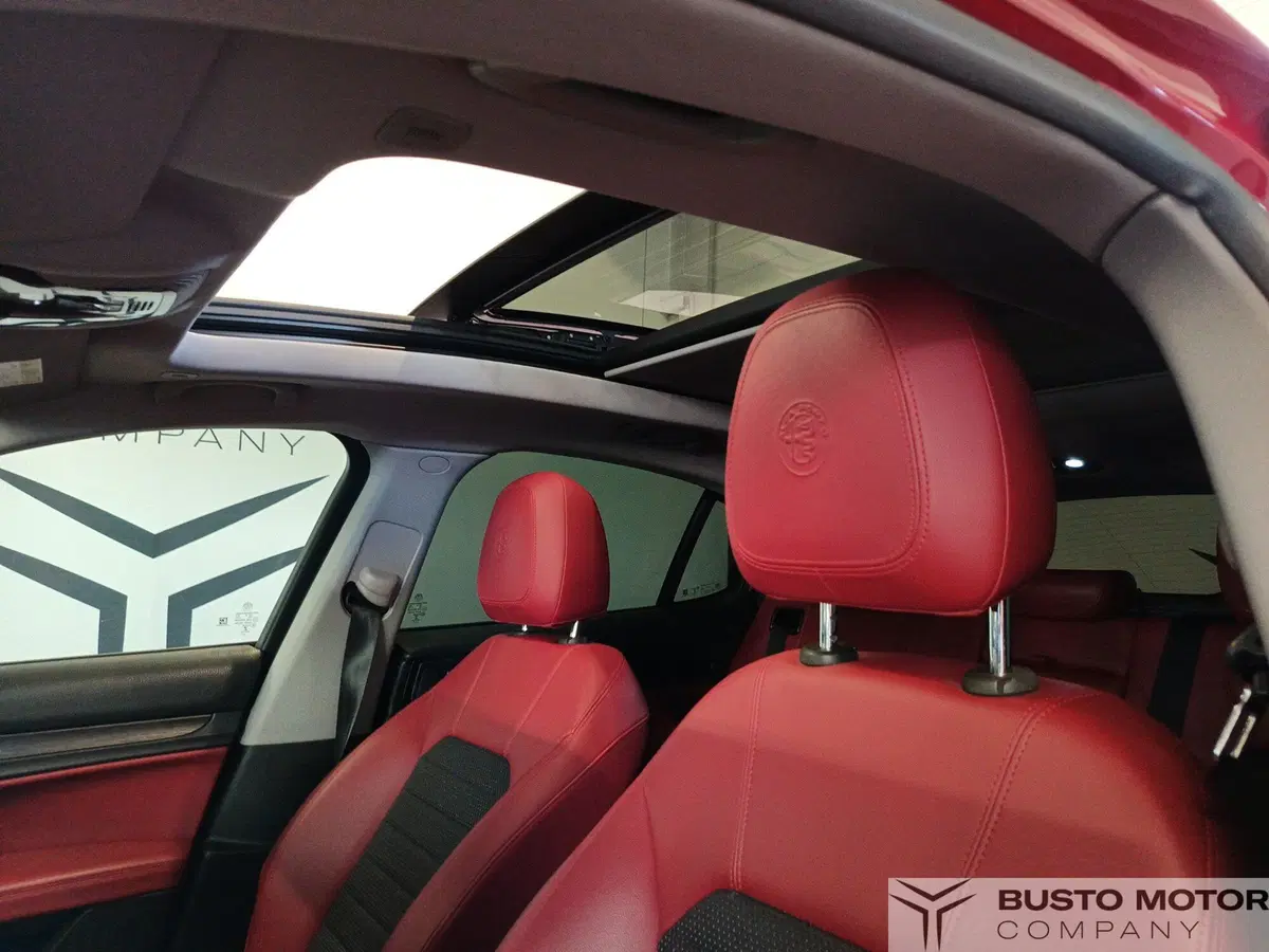 Alfa Romeo Stelvio usata a Varese (18)