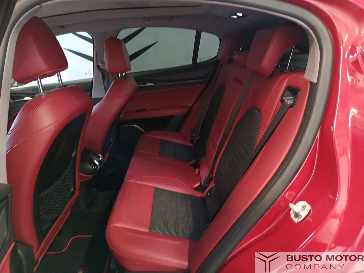 Alfa Romeo Stelvio usata a Varese (9)