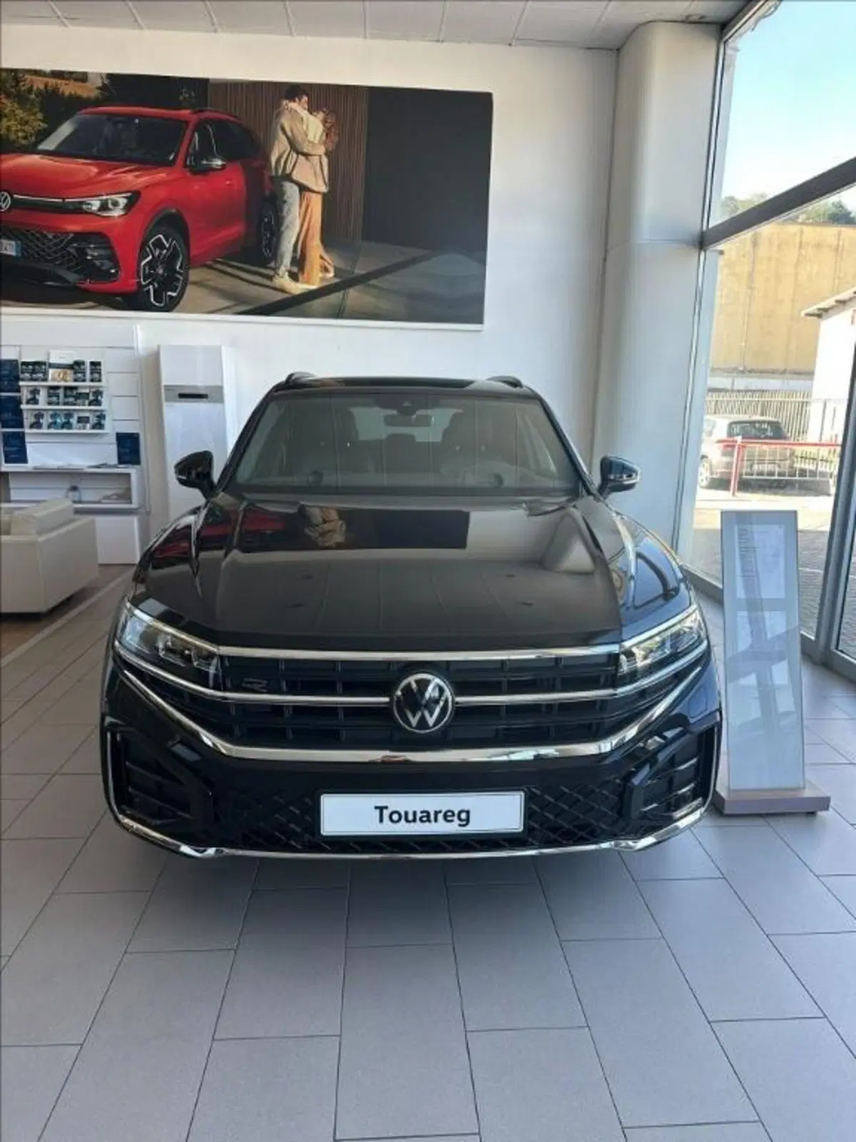 Volkswagen Touareg nuova a Lucca (2)
