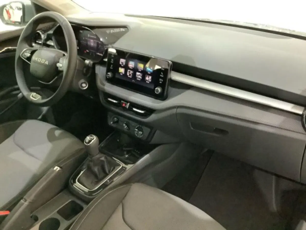 Skoda Fabia nuova a Catania (9)